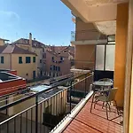 Loano: Centro E Mare A Portata Di Mano Apartamento Loano