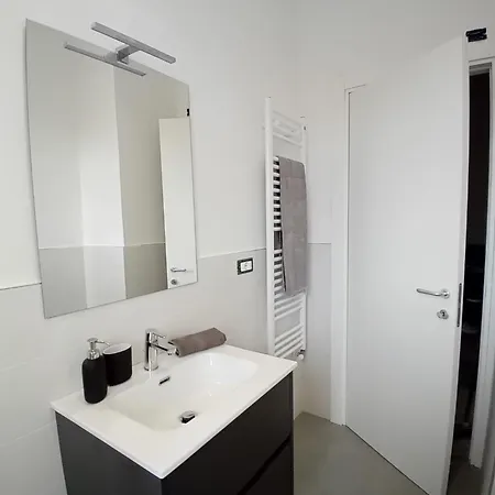 Loano: Centro E Mare A Portata Di Mano *